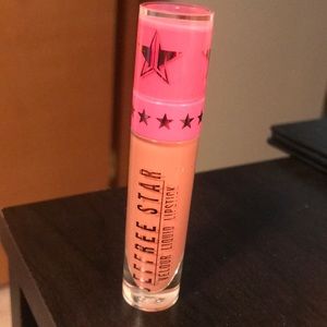 Jeffree star Matte liquid lip- soft serve